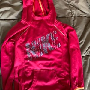 nike sweatshirt